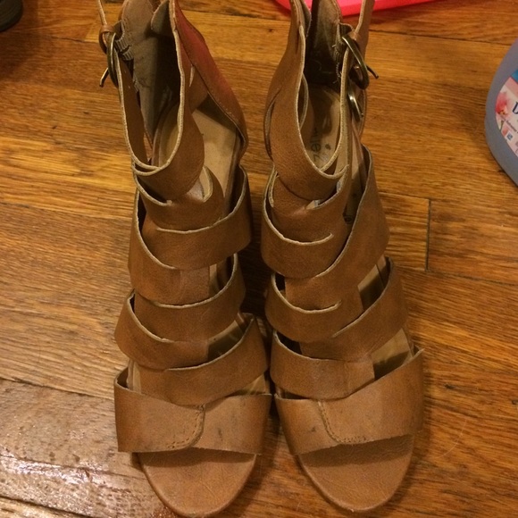 Strappy brown wedge
