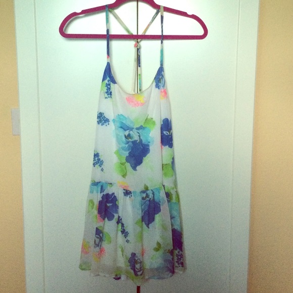 Gorgeous white A&F floral dress