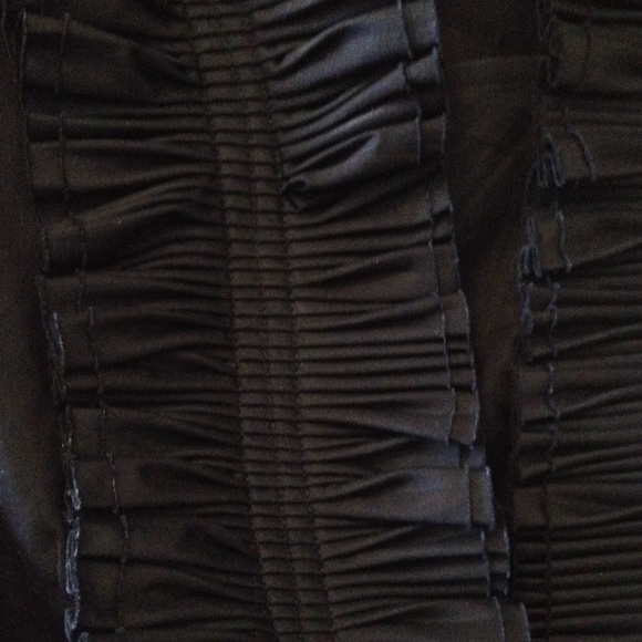 Black Ruffle-necked blouse - Picture 3 of 4