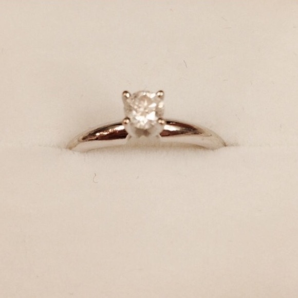 14K Gold 1/4 Carat Diamond Engagement Ring - Picture 3 of 4