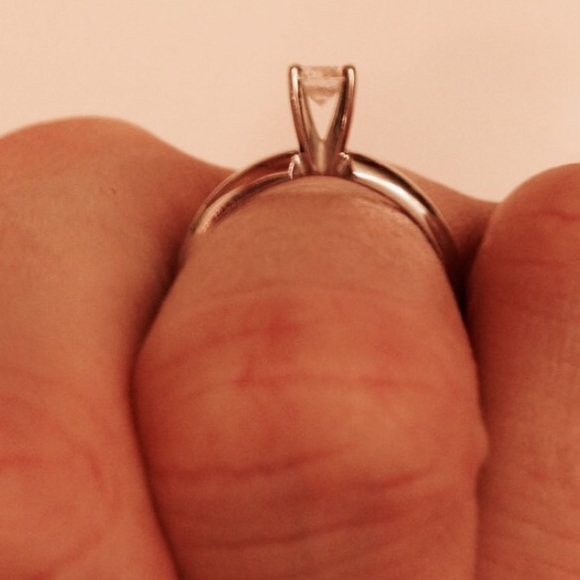 14K Gold 1/4 Carat Diamond Engagement Ring - Picture 4 of 4