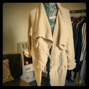 Cream shrug