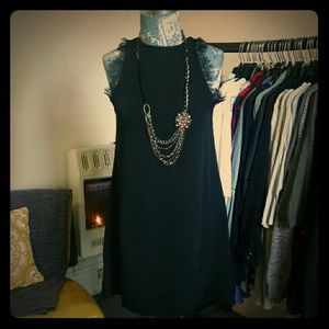 Sleeveless hi-lo dress
