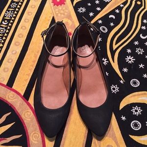 DV by Dolce Vita Ankle Strap Mini Wedges Size 8