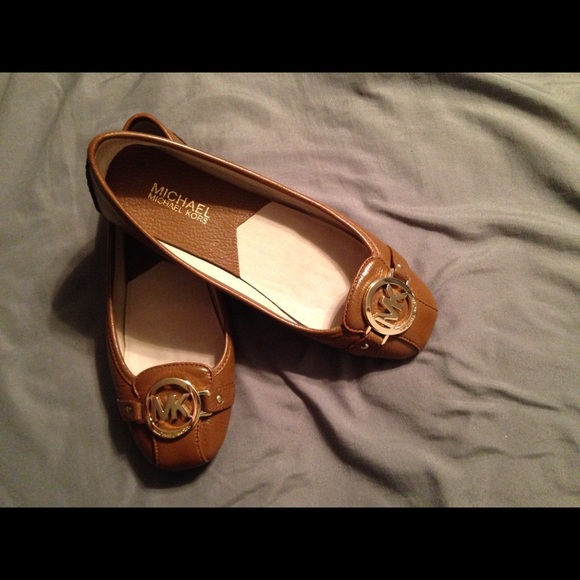 Michael kors flats size 7