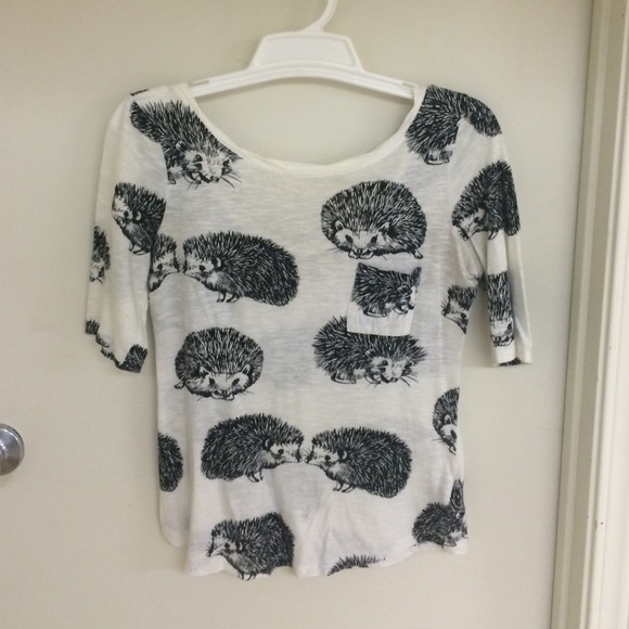 Anthropologie hedgehog tee low back Small
