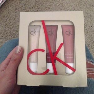 *NEW CALVIN KLEIN LIP GLOSS COLLECTION*