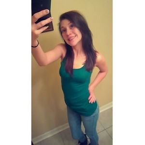 Meet your Posher, Alyssa