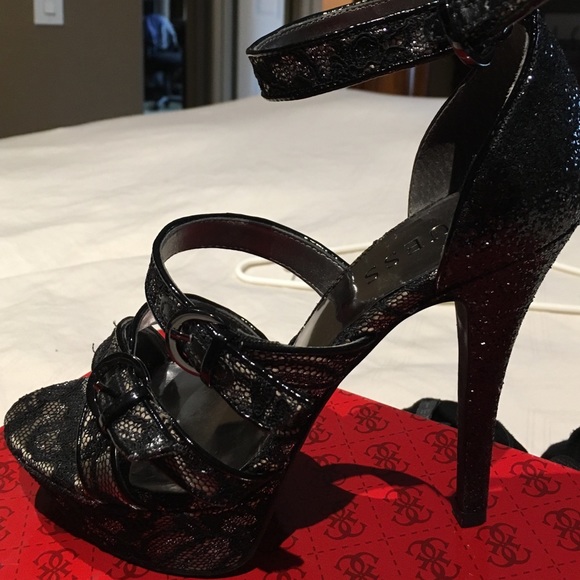 Guess heels - Picture 1 of 3
