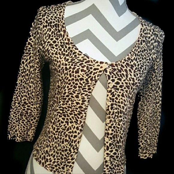 {Forever 21, Size M} Classy Leopard Cardigan