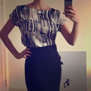 Versatile short sleeve top SALE