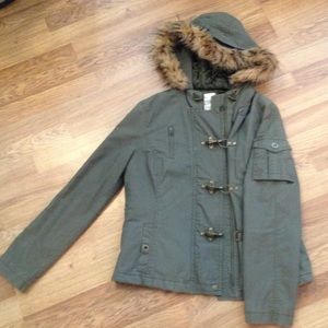 Army green coat with furry collar
