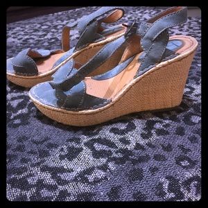 Women's shoes size 7