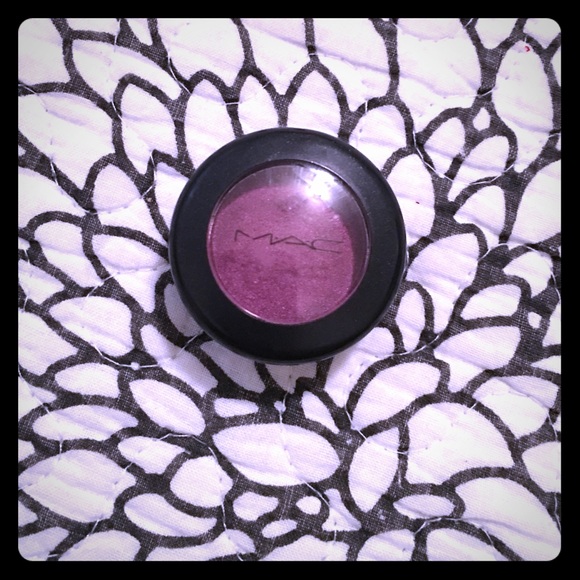 Authentic MAC eyeshadow