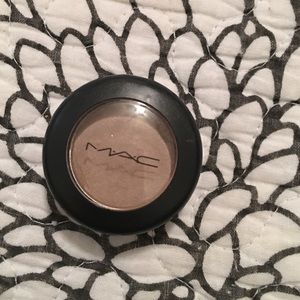 💯 Authentic MAC eyeshadow