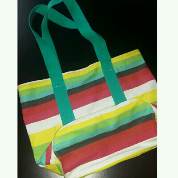 SOLD Roxy Tote - Picture 4 of 4