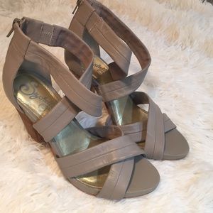 Seychelles size 6.5 Light Grey High Heels