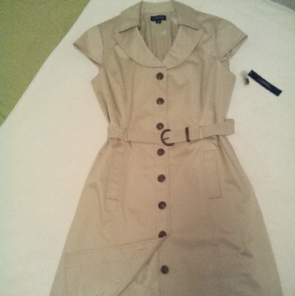 Tahari Dresses & Skirts - Tahari Dress (Size 12)