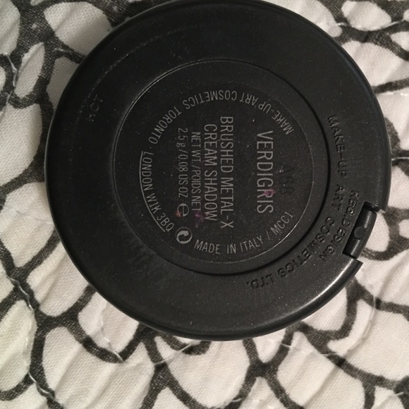 💯 Authentic MAC eyeshadow - Picture 3 of 3