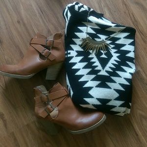 **SOLD**Brown Cut Out Booties