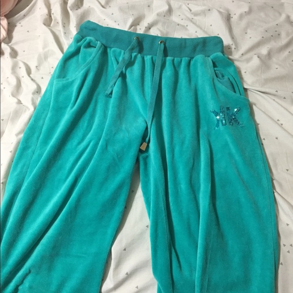 ❌ sold! Kardashian pants