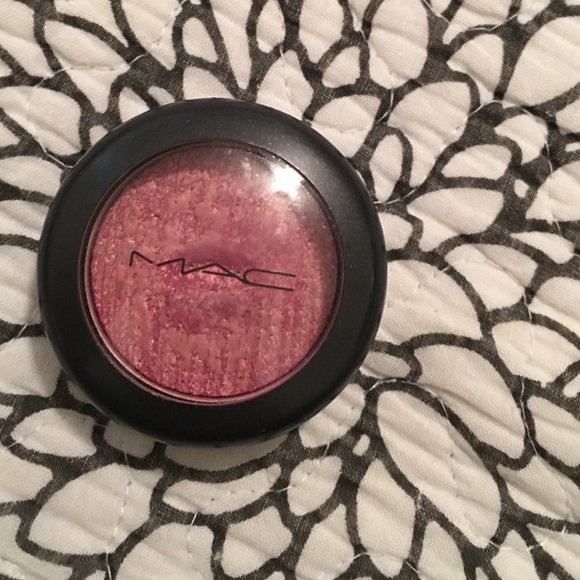 💯 Authentic MAC eyeshadow