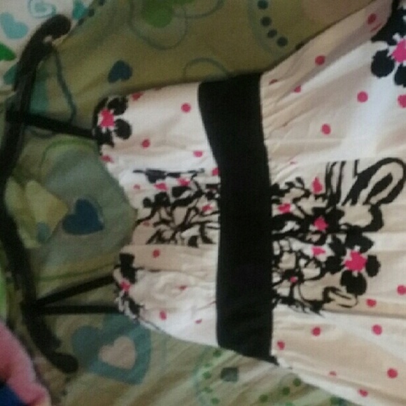 Size small - Picture 1 of 1