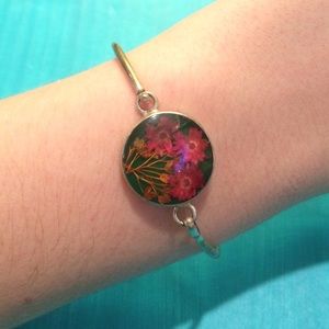 Pressed flower bracelet