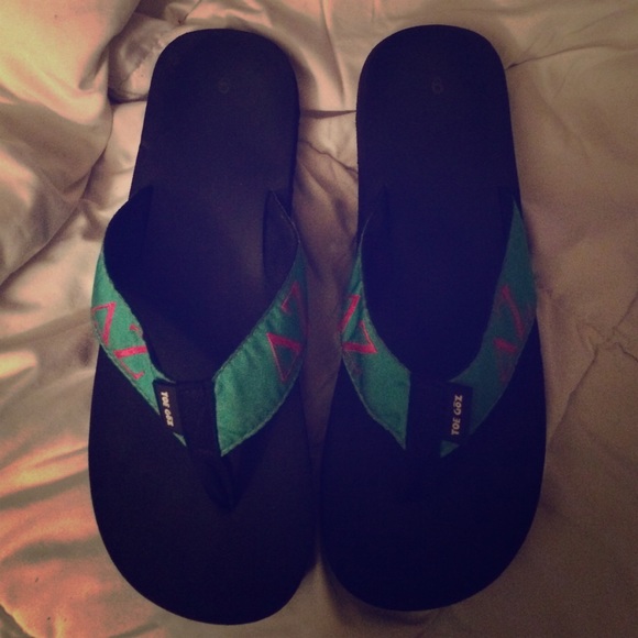 Delta Zeta Flip Flops