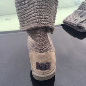 Gray Sweater Uggs