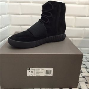 Yeezy boost 750 Black