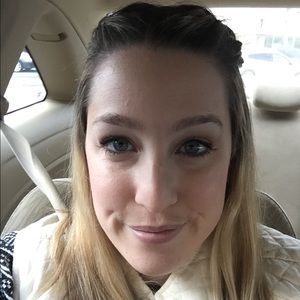 Meet your Posher, Katelyn