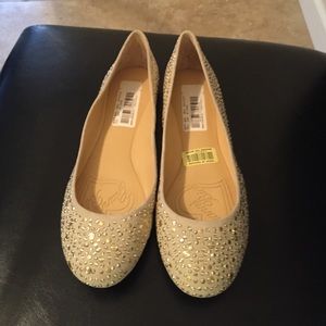 Beautiful silver and gold studded flats!