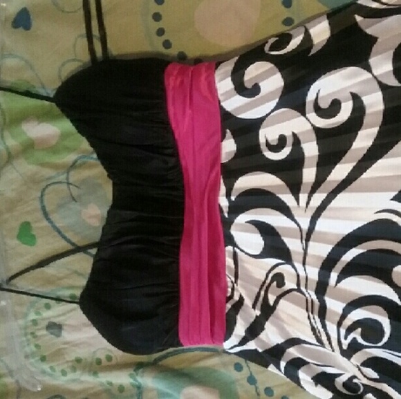 Silk dress used once - Picture 1 of 1