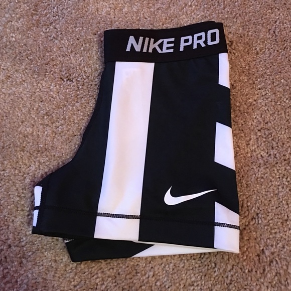 RARE Nike Pros NWT