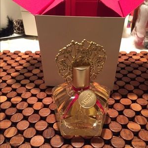 Brand new perfume, Very florally.