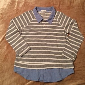 Boutique sweater w/ mock chambray collar & tail.