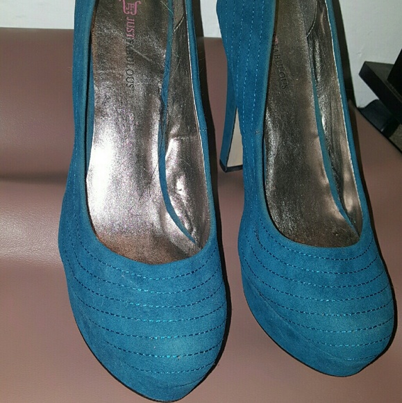 Teal Pumps - Picture 4 of 4