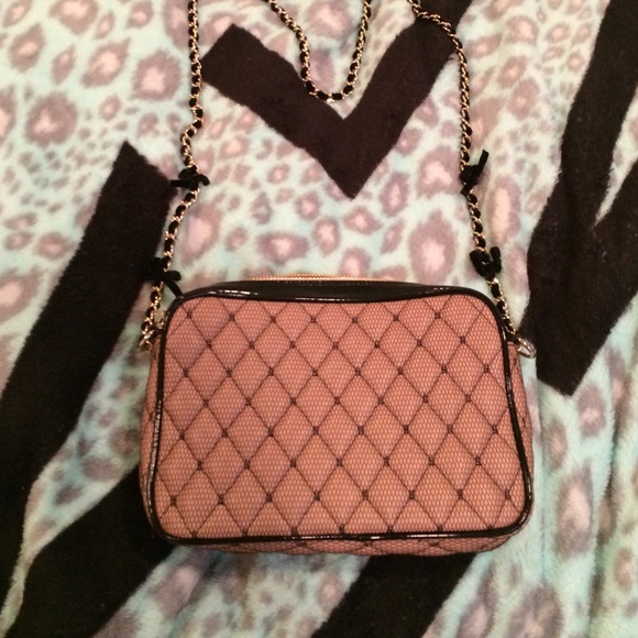 Authentic Valentino Red lace Crossbody - Picture 4 of 4