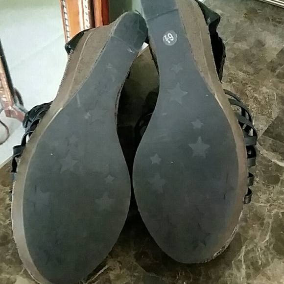 ❌SOLD❌Braided black wedge - Picture 3 of 4