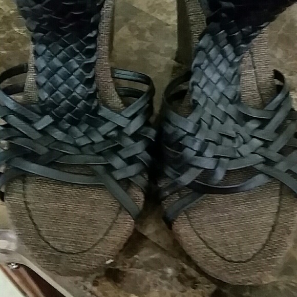 ❌SOLD❌Braided black wedge - Picture 4 of 4