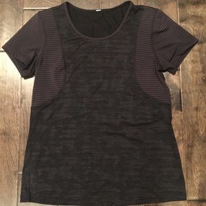 Lululemon shirt size 6