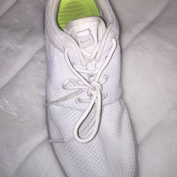 Nike roshe SOLD - Picture 2 of 3