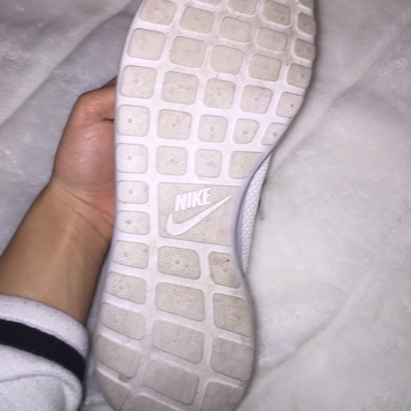 Nike roshe SOLD - Picture 3 of 3