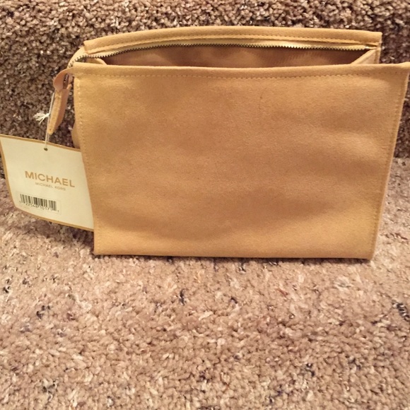 NWT Michael Michael Kors make up bag