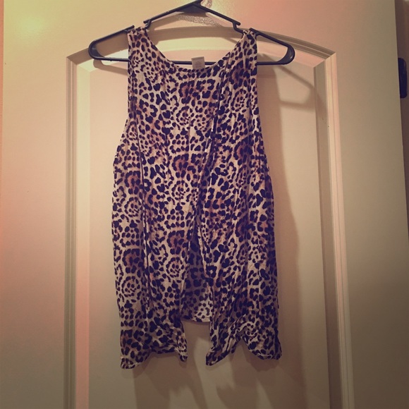 Sleeves blouse