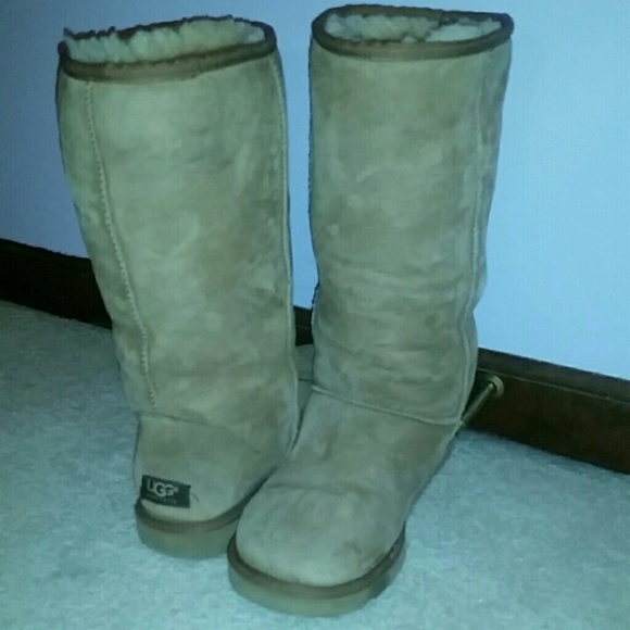 Tall Tan/Chestnut UGG Boots