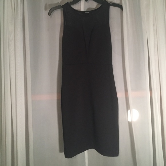Black bodycon dress