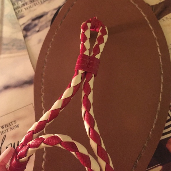 sandals - Picture 3 of 4