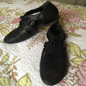 Black Flats with Cutout